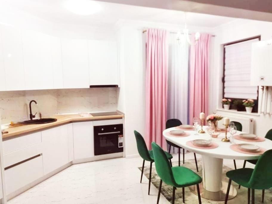 Grazzia Deluxe Apartments Năvodari Esterno foto